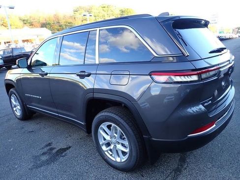 New 2025 Jeep Grand Cherokee Laredo X AWD/4WD image 3