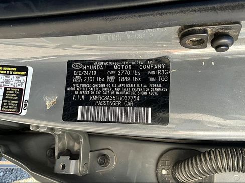 Used 2020 Hyundai Venue SEL FWD image 19