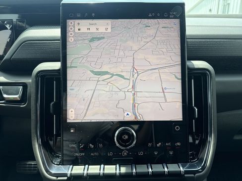 New 2026 GMC Yukon AT4 Ultimate w/ LPO, Floor Liner Package AWD/4WD image 10