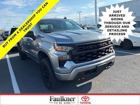 Used 2023 Chevrolet Silverado 1500 Custom AWD/4WD image 1