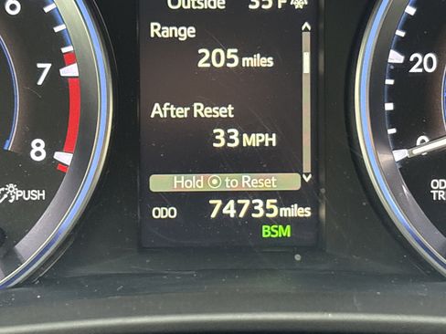 Used 2017 Toyota Highlander Limited image 22