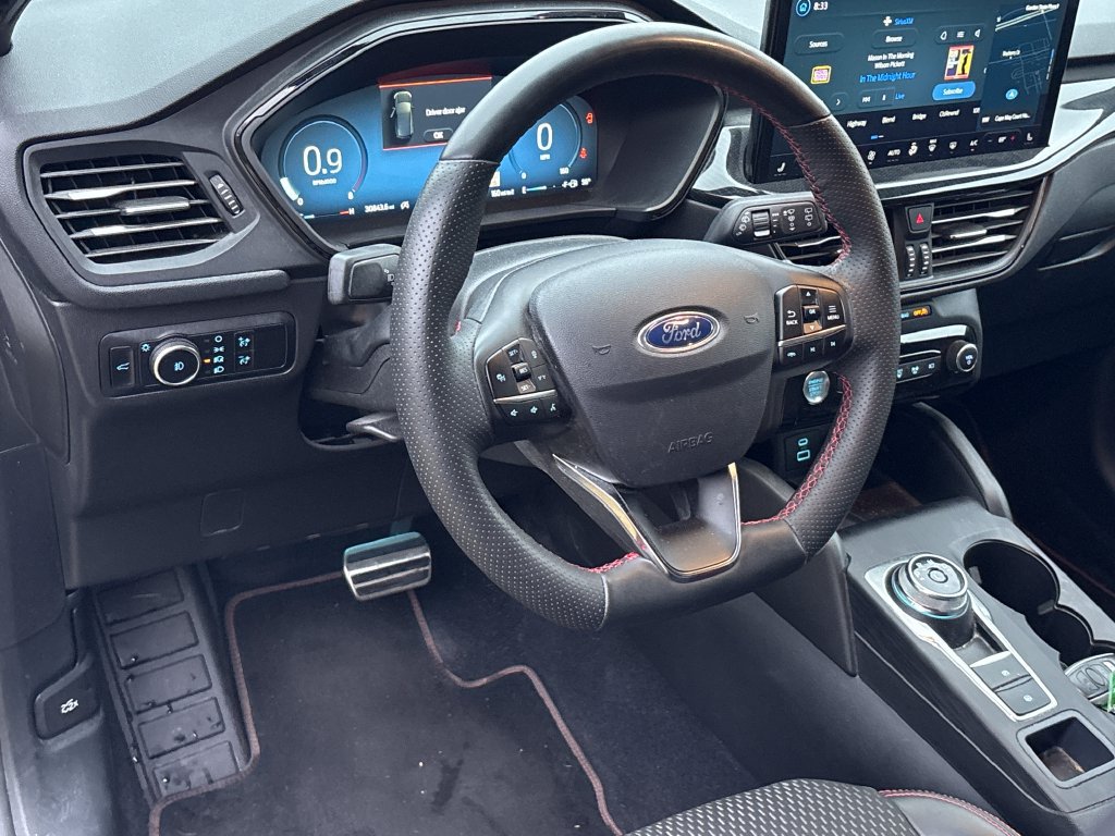 Certified 2023 Ford Escape ST-Line Elite AWD/4WD image 6