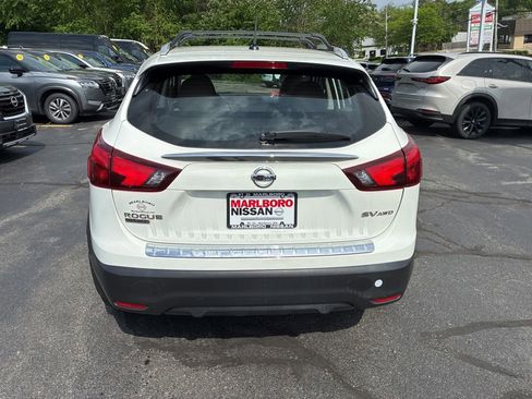Used 2017 Nissan Rogue Sport SV w/ SV Premium Package AWD/4WD image 6