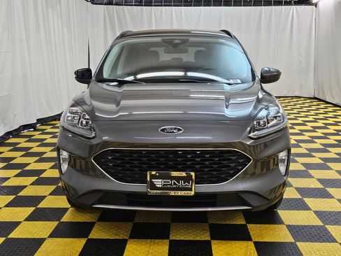 Used 2022 Ford Escape Titanium w/ Class II Trailer Tow Package AWD/4WD image 8