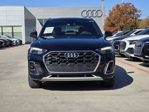 Certified 2023 Audi Q5 2.0T Premium w/ Convenience Package image 3