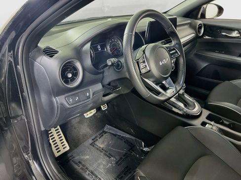 Used 2023 Kia Forte GT-Line w/ GT-Line Premium Package image 9