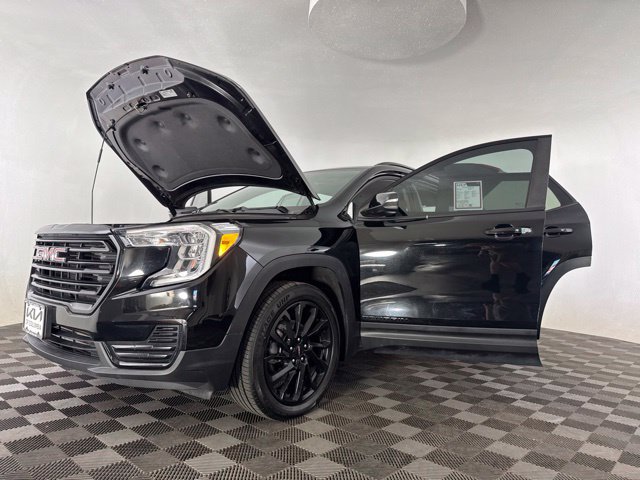 Used 2023 GMC Terrain SLE w/ Driver Convenience Package AWD/4WD image 21