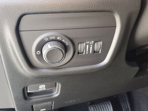 New 2025 Jeep Grand Cherokee L Altitude image 26