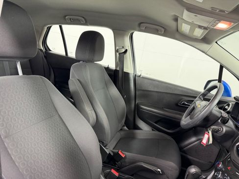Used 2016 Chevrolet Trax LS FWD image 23