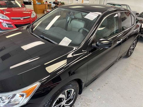 Used 2016 Honda Accord LX image 3