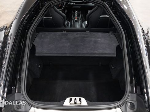 Used 2018 Ferrari 812 Superfast RWD image 33