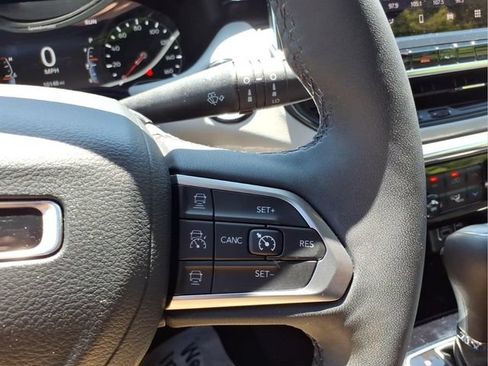 Used 2024 Jeep Compass Limited AWD/4WD image 16
