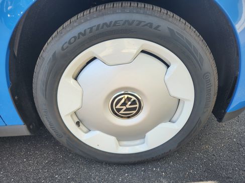 New 2025 Volkswagen ID. Buzz 1st Edition image 29