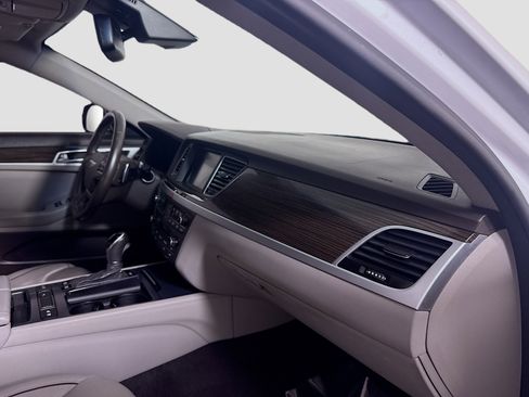 Used 2016 Hyundai Genesis 3.8 w/ Option Group 02 image 30