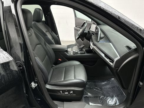 Used 2024 Cadillac XT4 Sport image 26