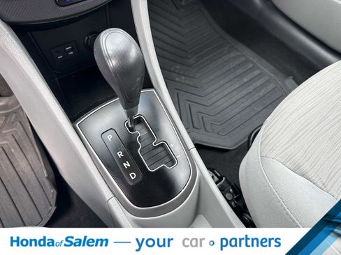 Used 2017 Hyundai Accent SE FWD image 17