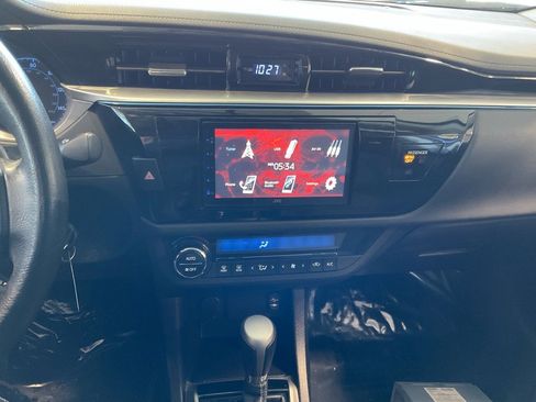 Used 2014 Toyota Corolla S image 15