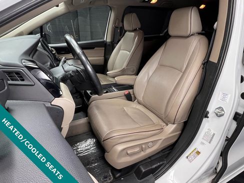 Used 2022 Honda Odyssey Elite image 3