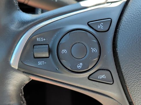 Used 2020 Buick Envision Essence AWD/4WD image 12