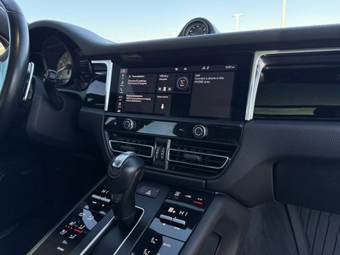 Used 2022 Porsche Macan S w/ Premium Package Plus image 33