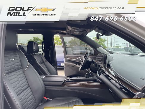 Certified 2024 Cadillac Escalade Sport Platinum w/ Heavy-Duty Trailer Package AWD/4WD image 34