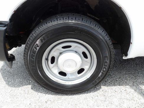 Used 2015 Ford F250 XL w/ Power Equipment Group RWD image 53