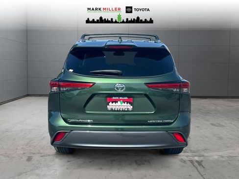 Used 2023 Toyota Highlander Limited AWD/4WD image 4