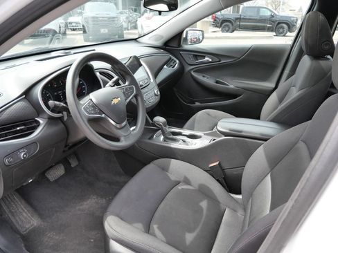 Used 2024 Chevrolet Malibu LT FWD image 28