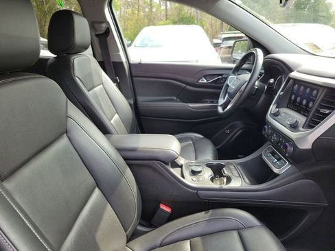 Used 2023 GMC Acadia SLT image 35