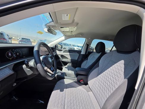 Certified 2026 Volkswagen Tiguan S FWD image 15