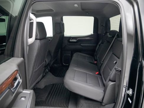 Used 2024 GMC Sierra 1500 Elevation image 25