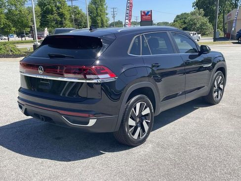 Used 2026 Volkswagen Atlas Cross Sport SE w/ Panoramic Sunroof Package FWD image 6