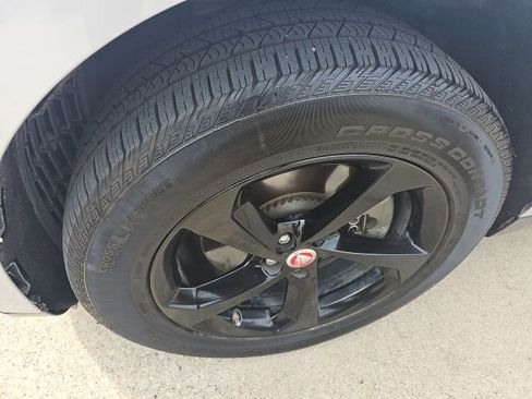 Used 2021 Jaguar F-PACE S image 5