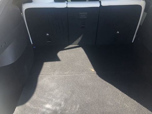 Used 2020 Tesla Model Y Performance image 10