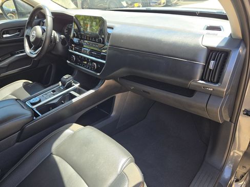 Certified 2025 Nissan Pathfinder SL AWD/4WD image 29