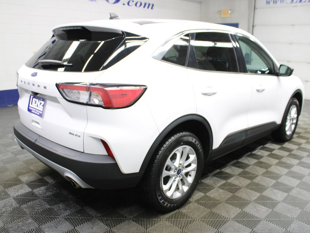 Used 2022 Ford Escape SE AWD/4WD image 6