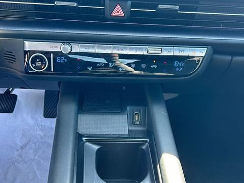 Used 2023 Hyundai Ioniq 6 SEL image 21