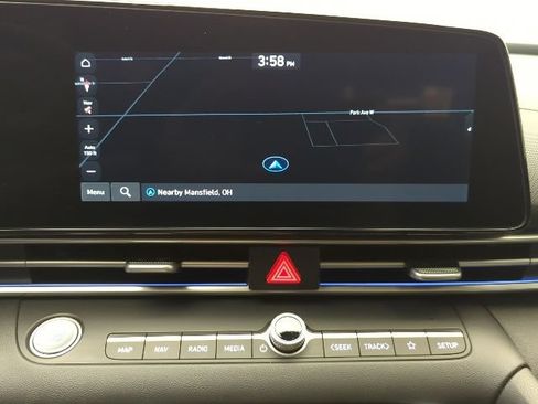 Used 2025 Hyundai Elantra SEL FWD image 16