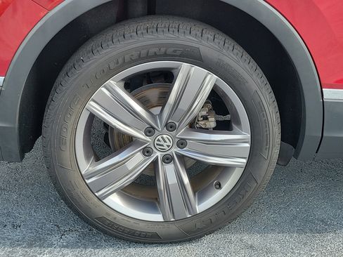 Used 2021 Volkswagen Tiguan SEL image 7