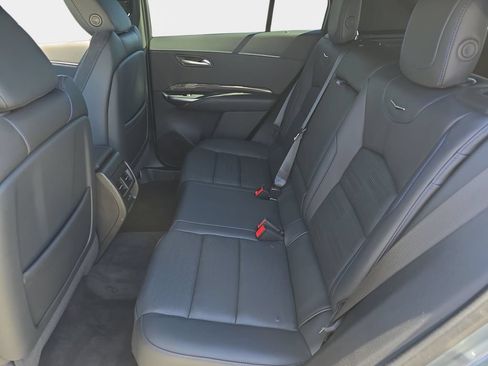 Used 2025 Cadillac XT4 Sport FWD image 17