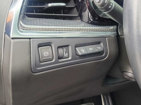 Used 2024 Cadillac XT5 Sportv w/ Technology Package AWD/4WD image 21