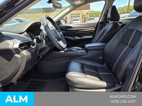 Used 2025 Nissan Altima 2.5 SR FWD image 3