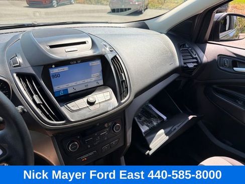 Used 2017 Ford Escape SE w/ Equipment Group 201A FWD image 33