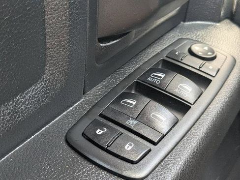 Used 2017 RAM 1500 Express w/ Express Value Package AWD/4WD image 23