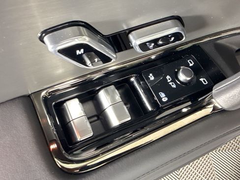 Used 2024 Land Rover Range Rover Sport Dynamic SE image 12