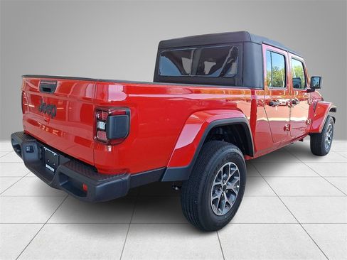 New 2025 Jeep Gladiator Sport image 3