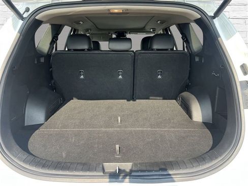 Used 2023 Hyundai Santa Fe SEL w/ Premium Package image 9
