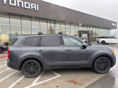 Used 2022 Kia Telluride SX w/ SX Prestige Package image 13