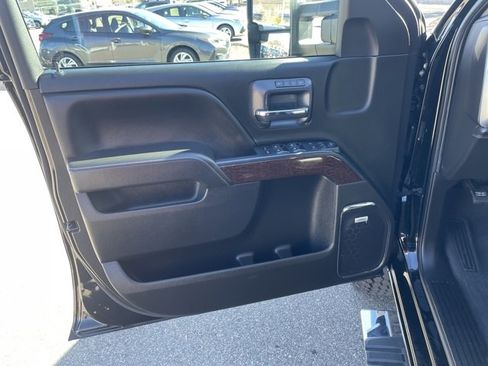 Used 2019 GMC Sierra 2500 SLT w/ Duramax Plus Package image 10