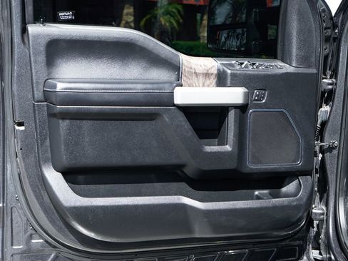 Used 2017 Ford F250 Lariat w/ Lariat Ultimate Package image 15